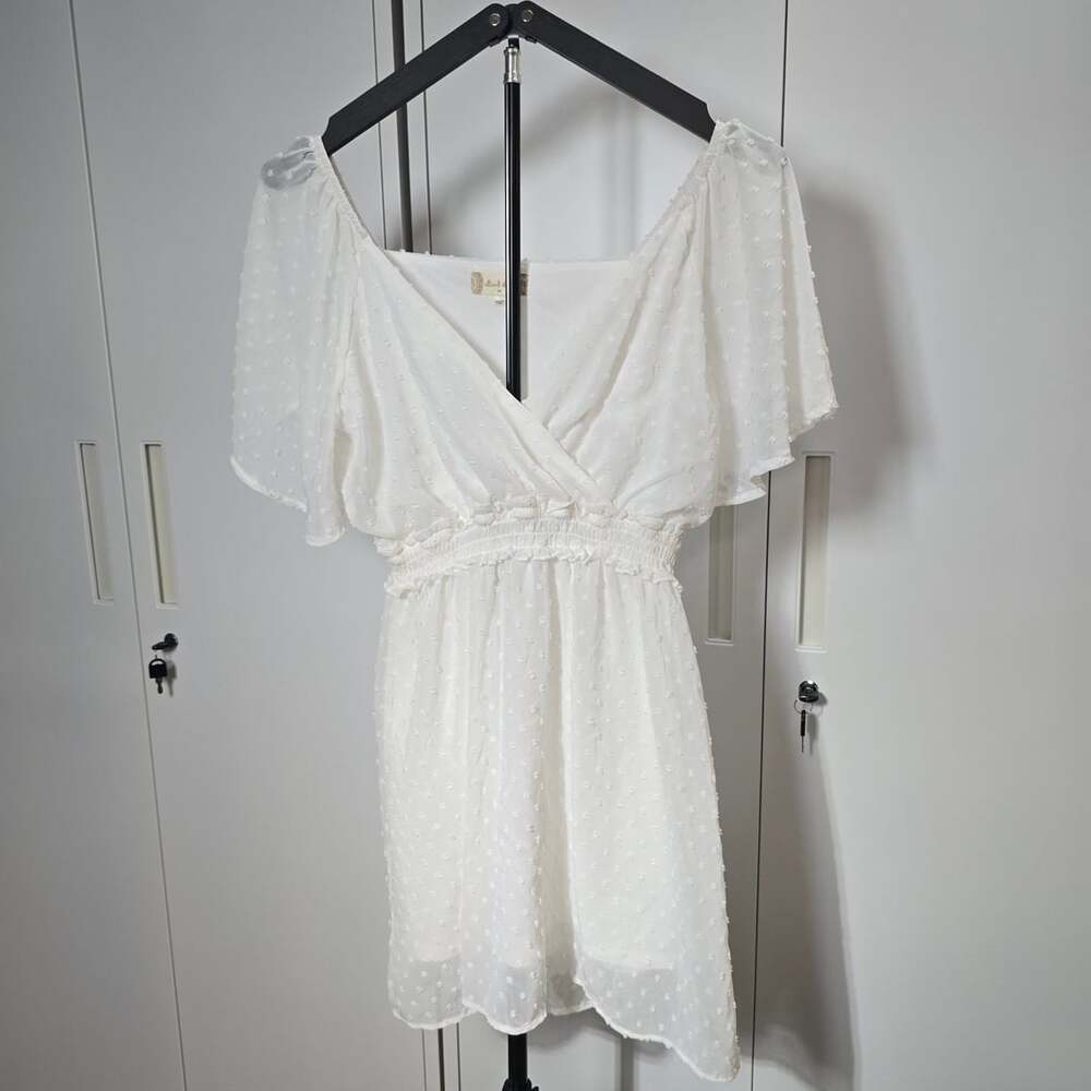 Altar'd State White Swiss Dot V-Neck Butterfly Sleeve Ruffle Hem Dress Size M